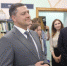Михаил Ведерников положительно оценил возможности модельной Островской районной библиотеки ◘ - Островский район